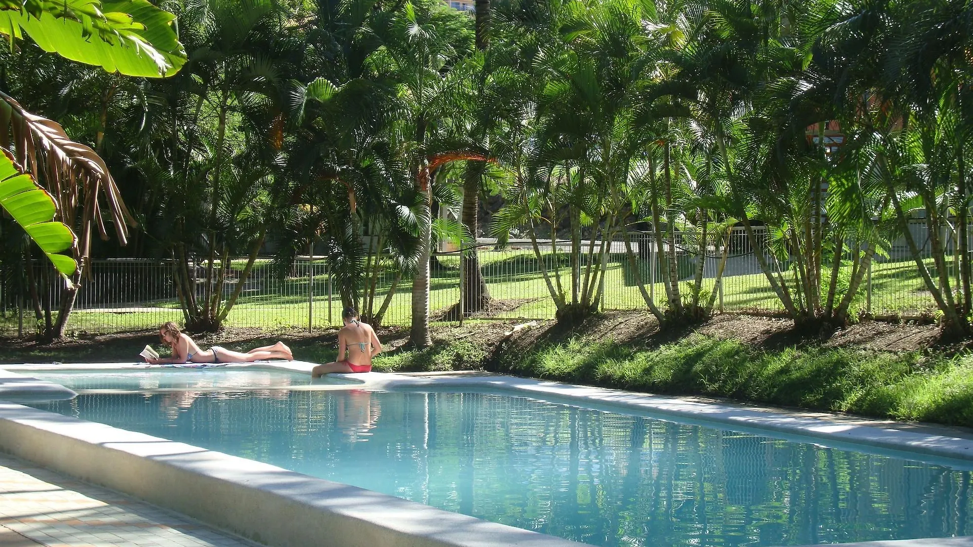Base Airlie Beach