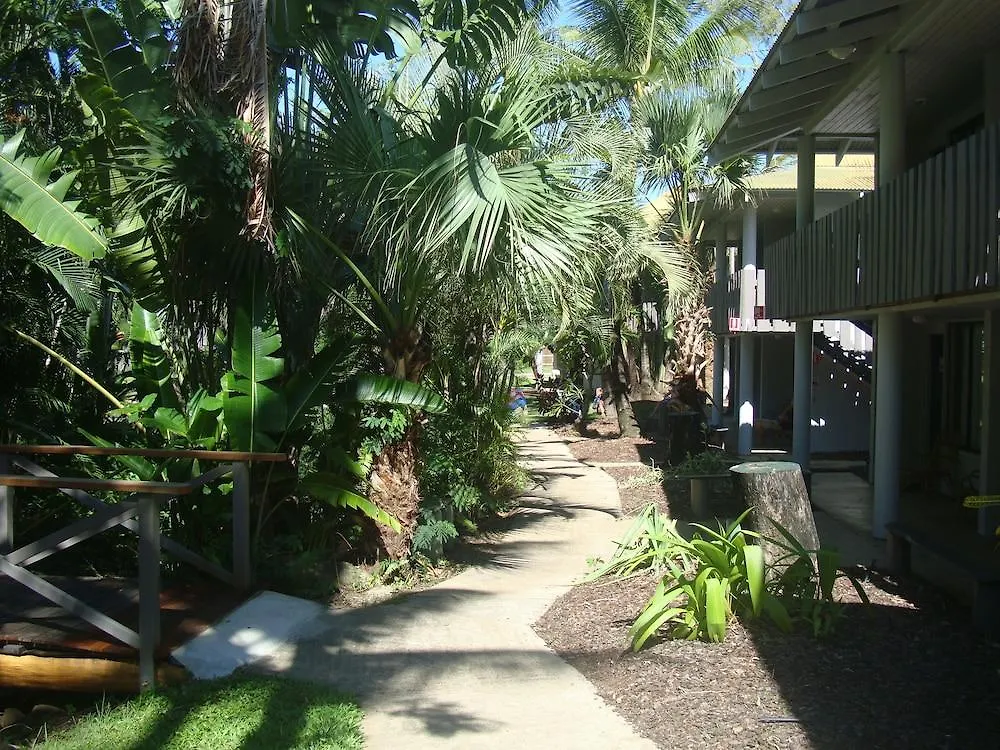 Hostel Base Airlie Beach